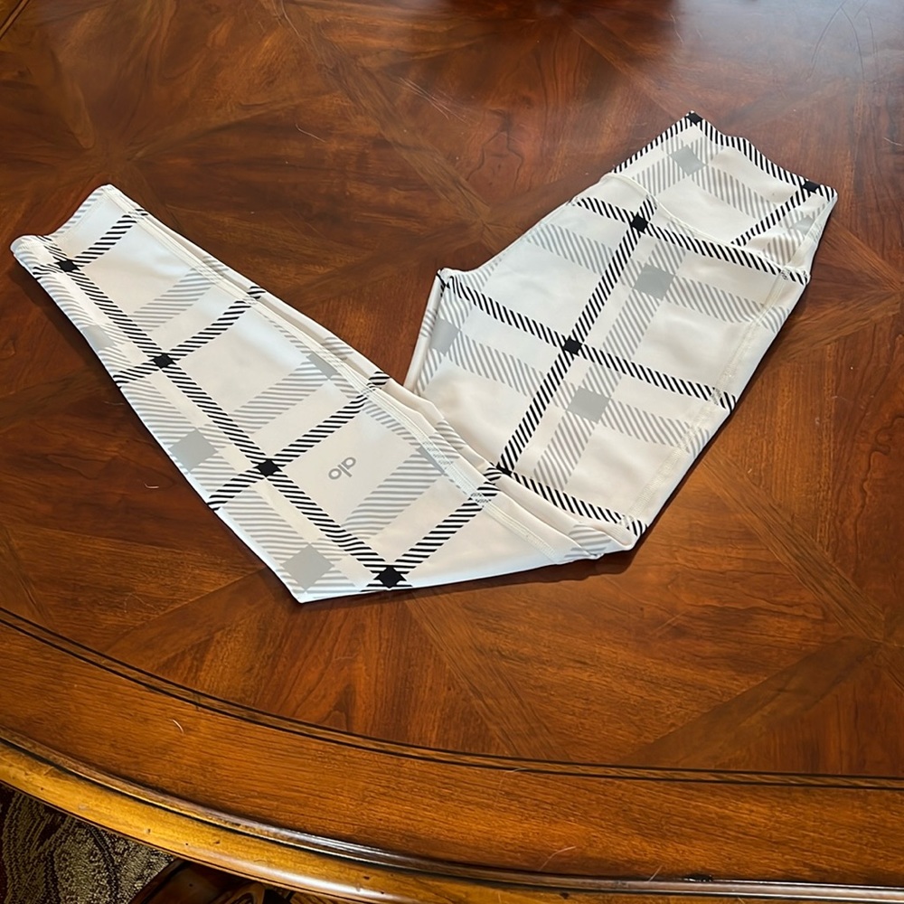 EUC ALO airlift plaid leggings